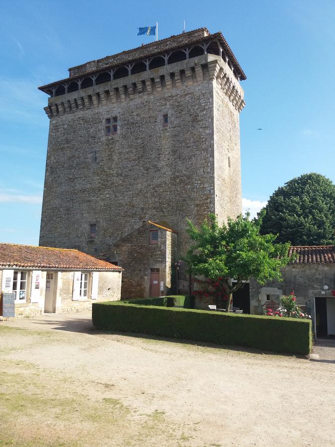 Le Patronage Villa Bazoges-en-Pareds Eksteriør bilde